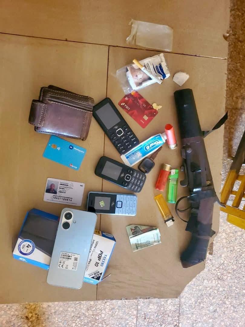 Arrested kidnappers and recovered exhibits
