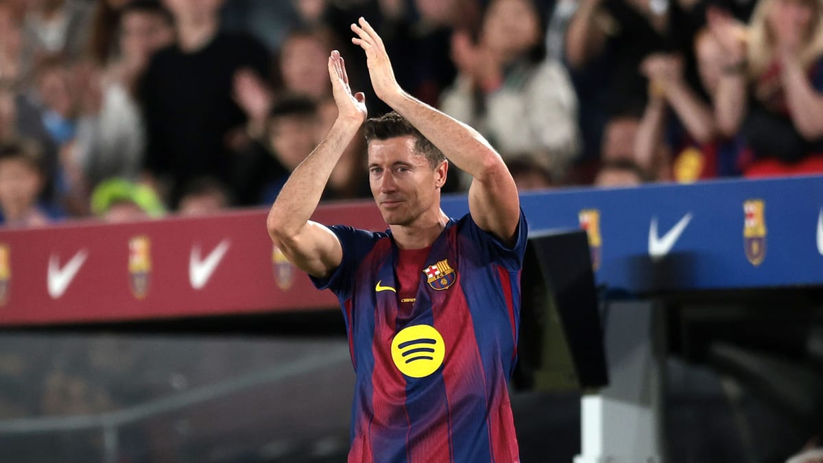 Lewandowski Bids Emotional Farewell to Barcelona Teammates