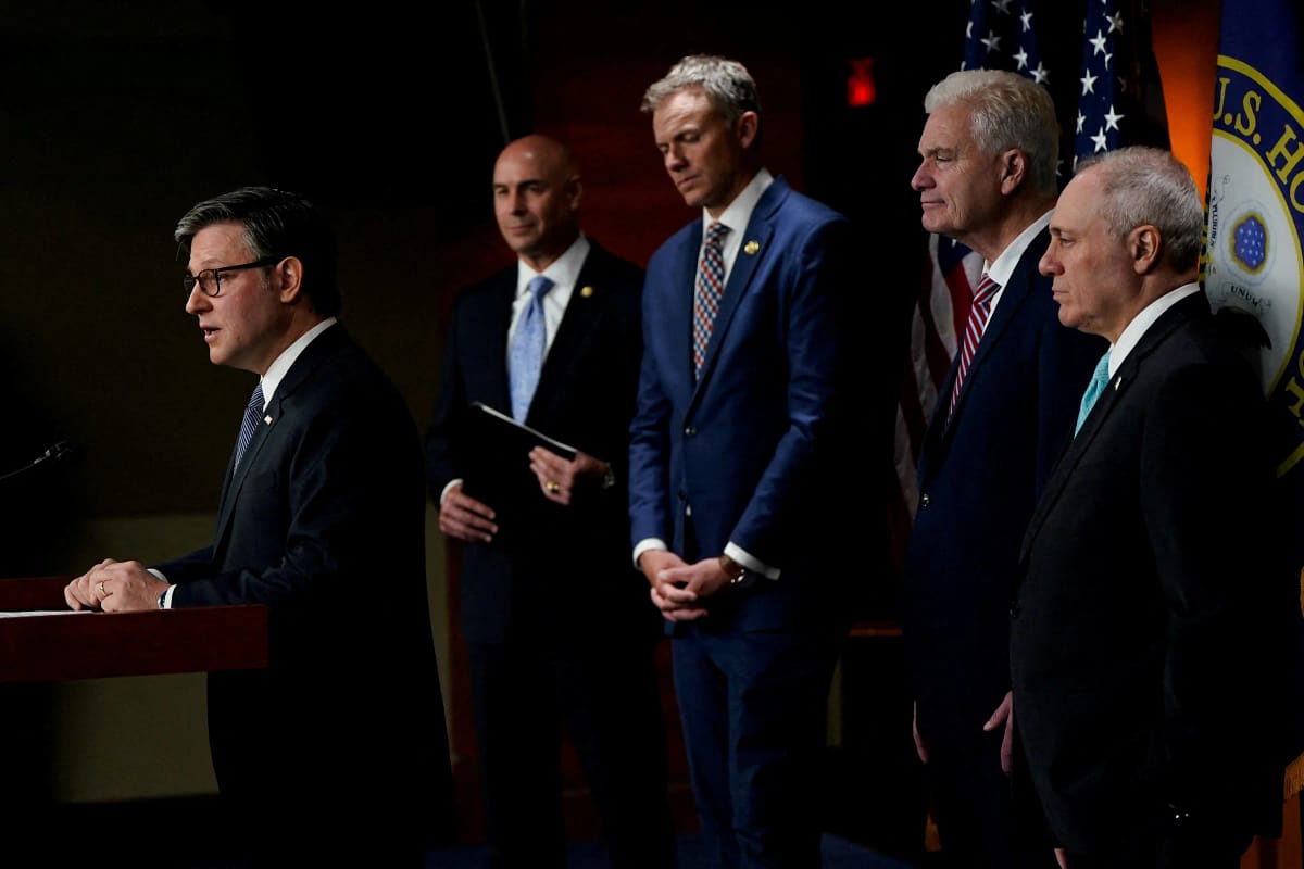 U.S. Republican leaders abruptly cancel House vote on Iran war powers, shielding Trump from rebuke