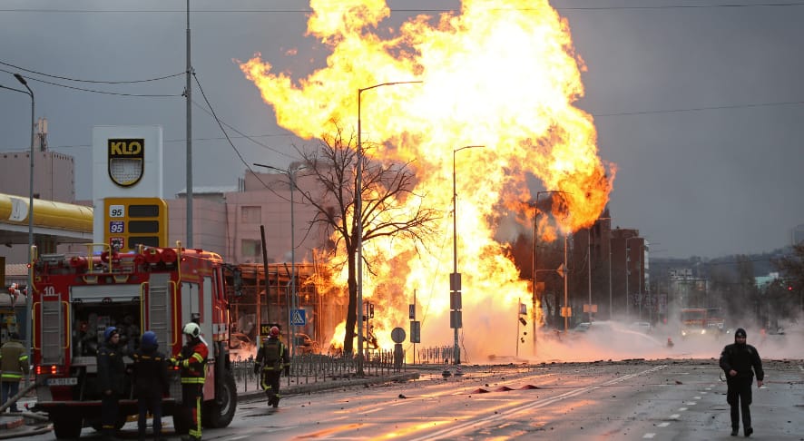 Massive Ukraine Assault: Russia Unleashes Nuclear-Capable Missile