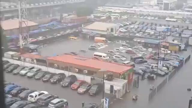 Marina Lagos Flood: Heavy Rainfall Leaves Roads Submerged, Commuters Stranded