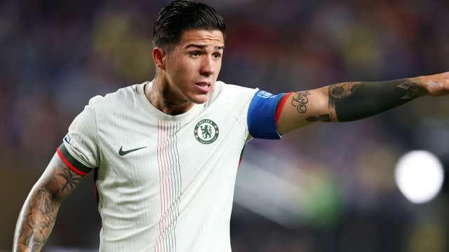 Enzo Fernandez playing for Chelsea.