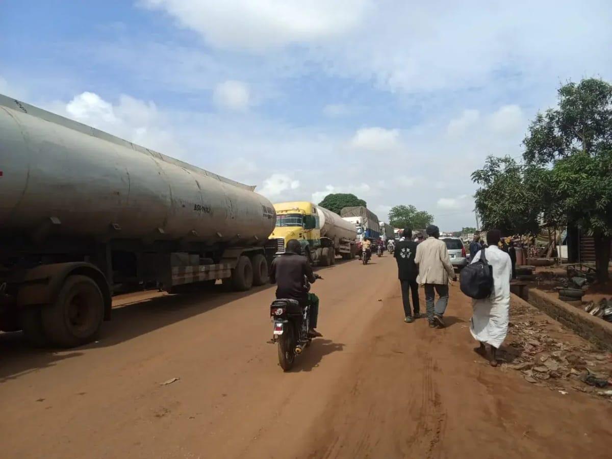 A view of the blocked Mokwa-Bida highway