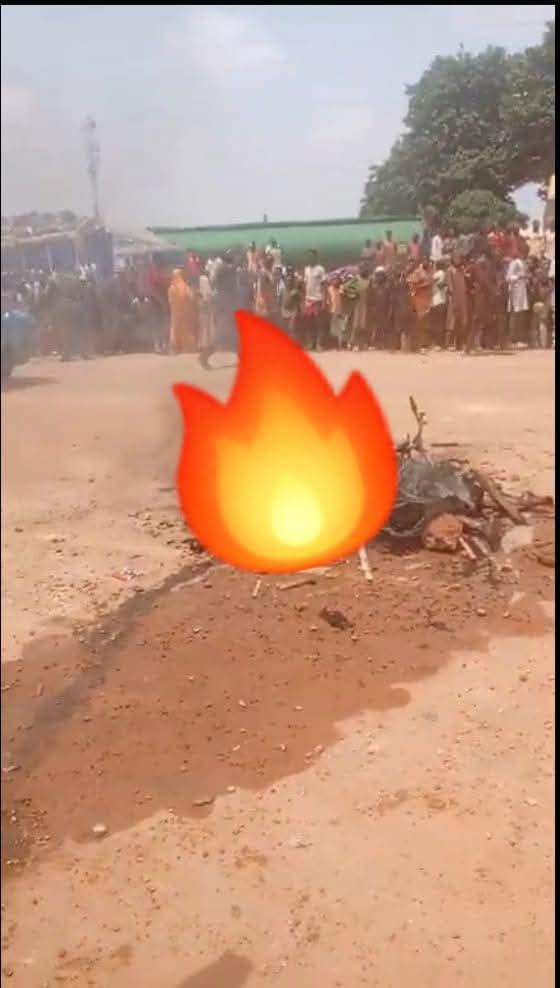Kaduna Mob Lynches, Incinerates Woman Over Child Theft Claims