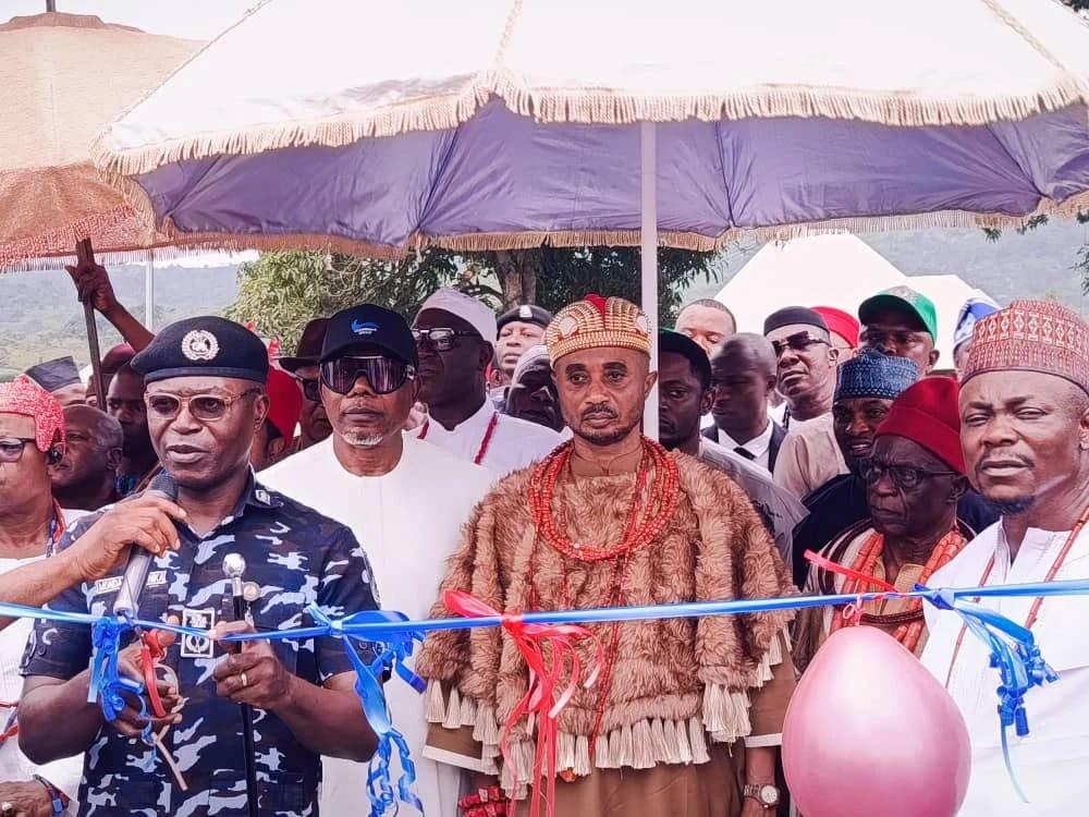 The Edo State Commissioner of Police, Monday Agbonika, Speaker of the Edo State House of Assembly, Blessing Agbebaku, and the Okuokpellagbe of Okpella, Michael Sado, during the commissioning of the new Police Area Command headquarters in Okpella.