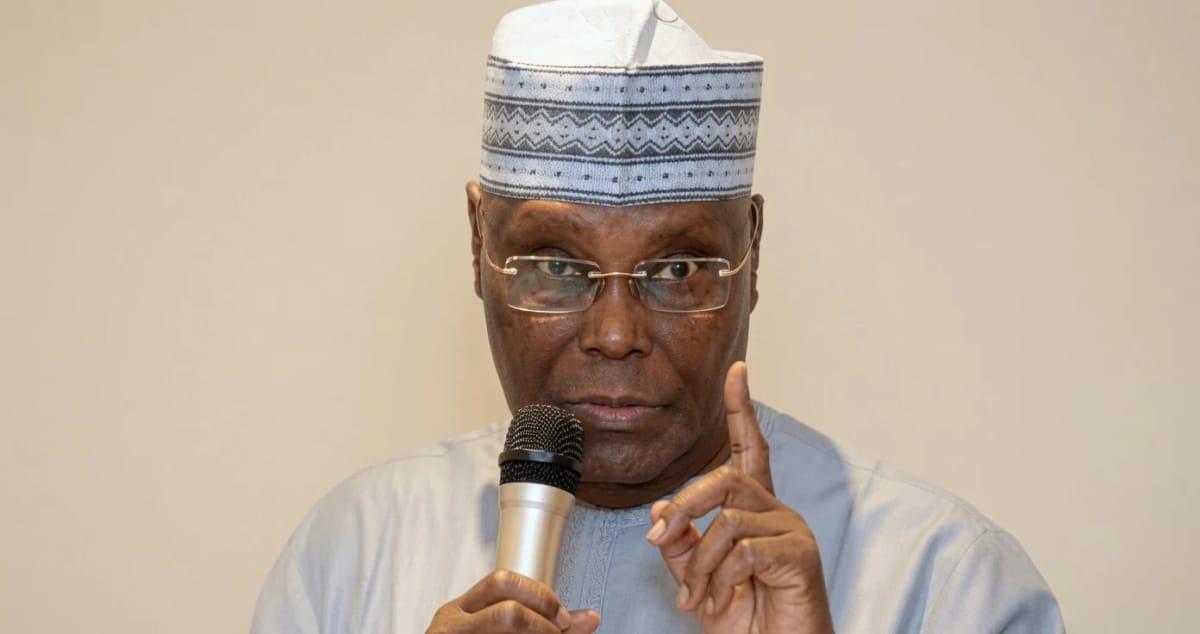 Former Vice President Atiku Abubakar addressing a press conference.