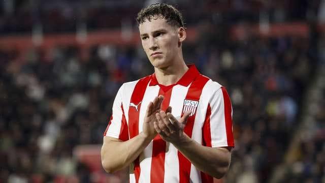 Ruben van Bommel in action for PSV.