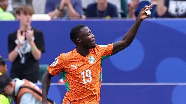 A moment from the intense Group E encounter between Curacao and Cote D'Ivoire during the FIFA World Cup 2026.