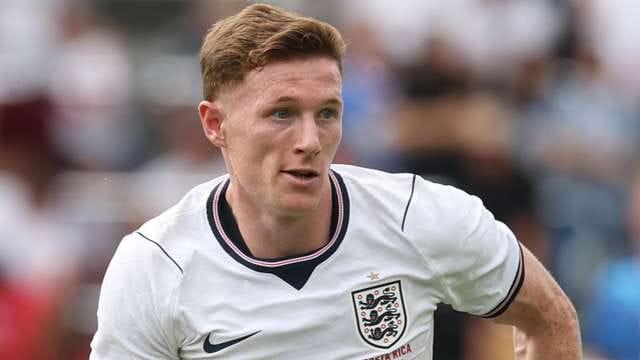 Elliot Anderson, the subject of a major transfer between Nottingham Forest and Manchester City.