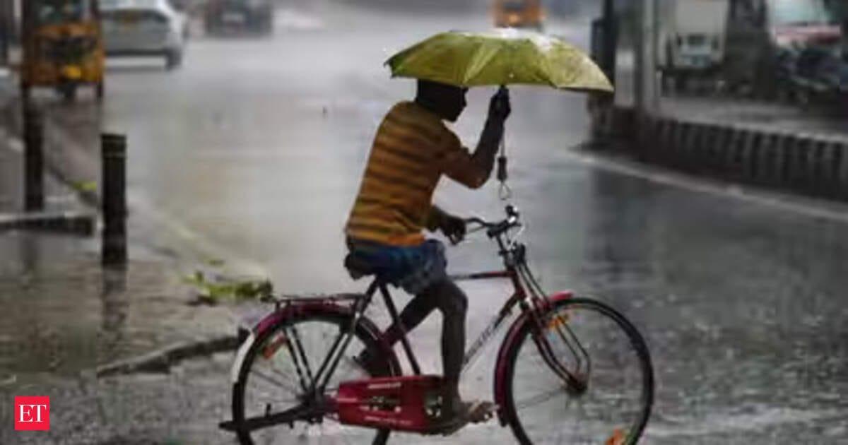 Rain and thunderstorms in Delhi NCR