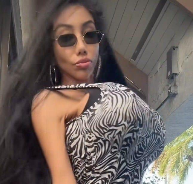 Florida Woman Spends £75,000 on Extreme Body Modifications to Achieve 'Barbie Waist'
