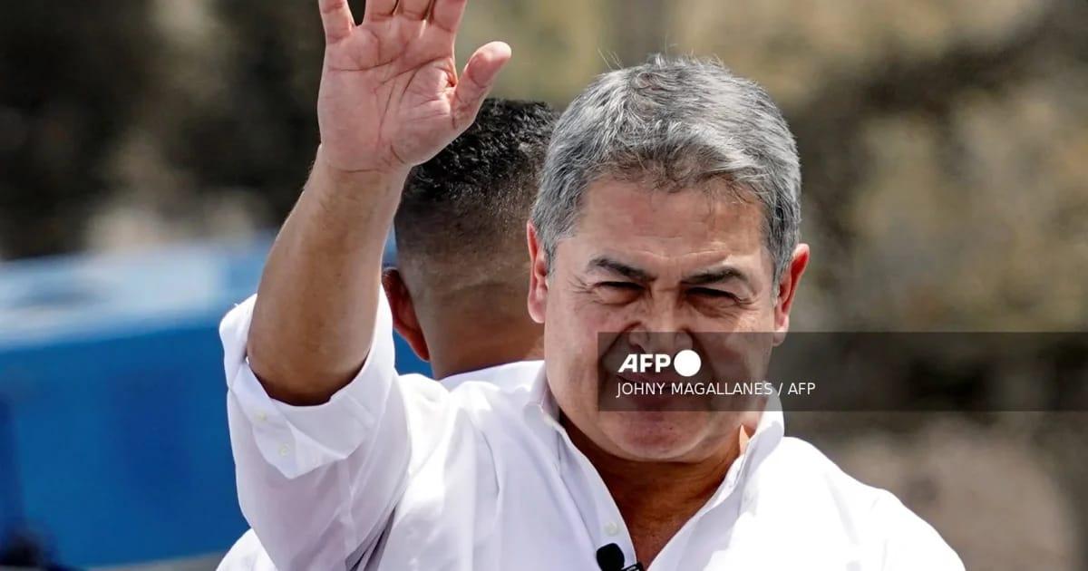 Ex-Honduran President Hernandez Lands Home After Trump's Pardon
