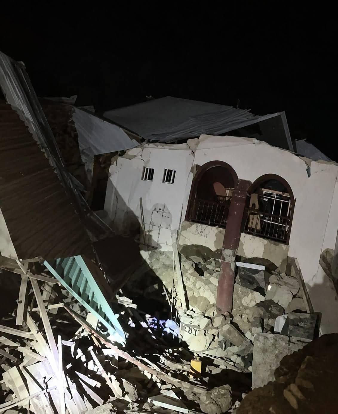 Rescue operations underway at the Federal Polytechnic, Oko, after the hostel collapse
