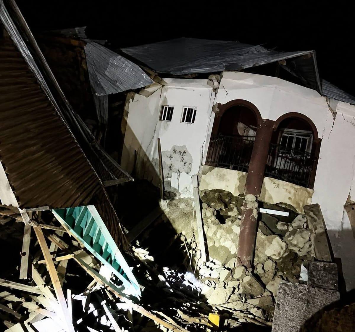 Students trapped as hostel collapses at Oko Polytechnic in Anambra