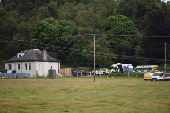 Husband and wife found d�ad in remote cottage in suspected murd�r-su!cide