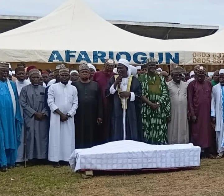 Dignitaries, Stars Mourn as Veteran Actor Ogogo Gets Final Farewell