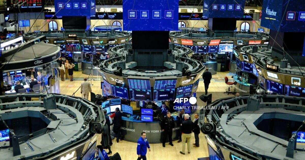 US 'Economic D-Day' on Iran Rattles Oil, Buoys Global Stocks