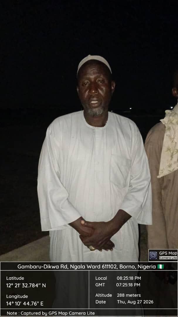 Nigerian soldiers presenting the arrested suspects and the confiscated vehicles after a successful operation in Borno.