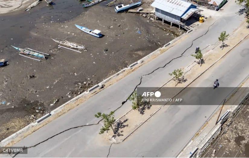 Indonesia Earthquake: 54 Dead, Thousands Homeless on Flores Island