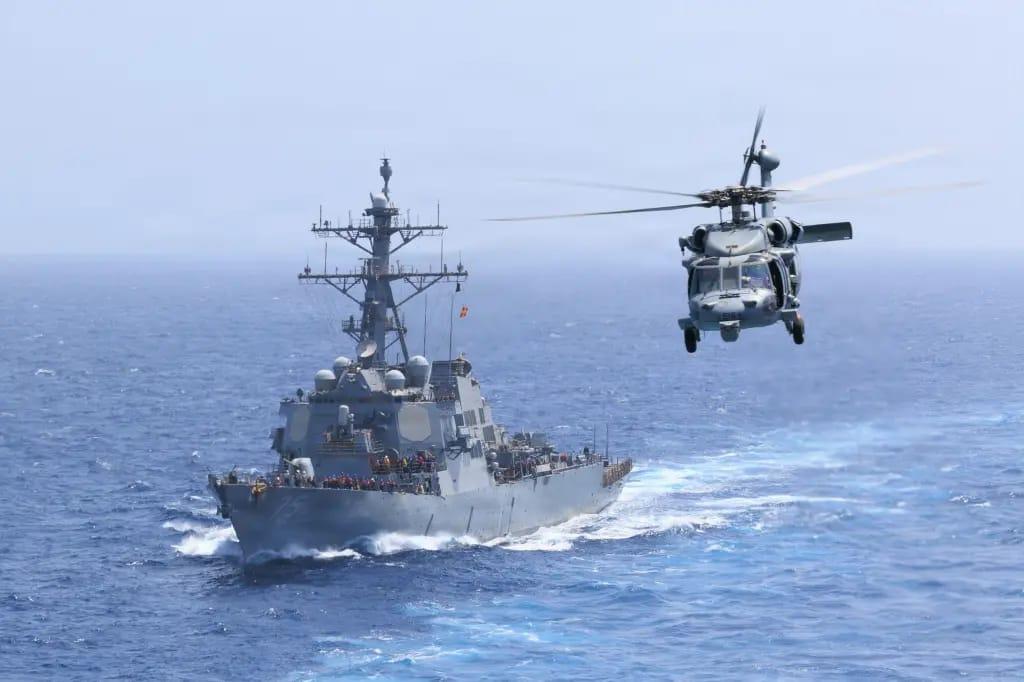 US Navy Suspends Search for Sailor After Arabian Sea Helicopter Mishap