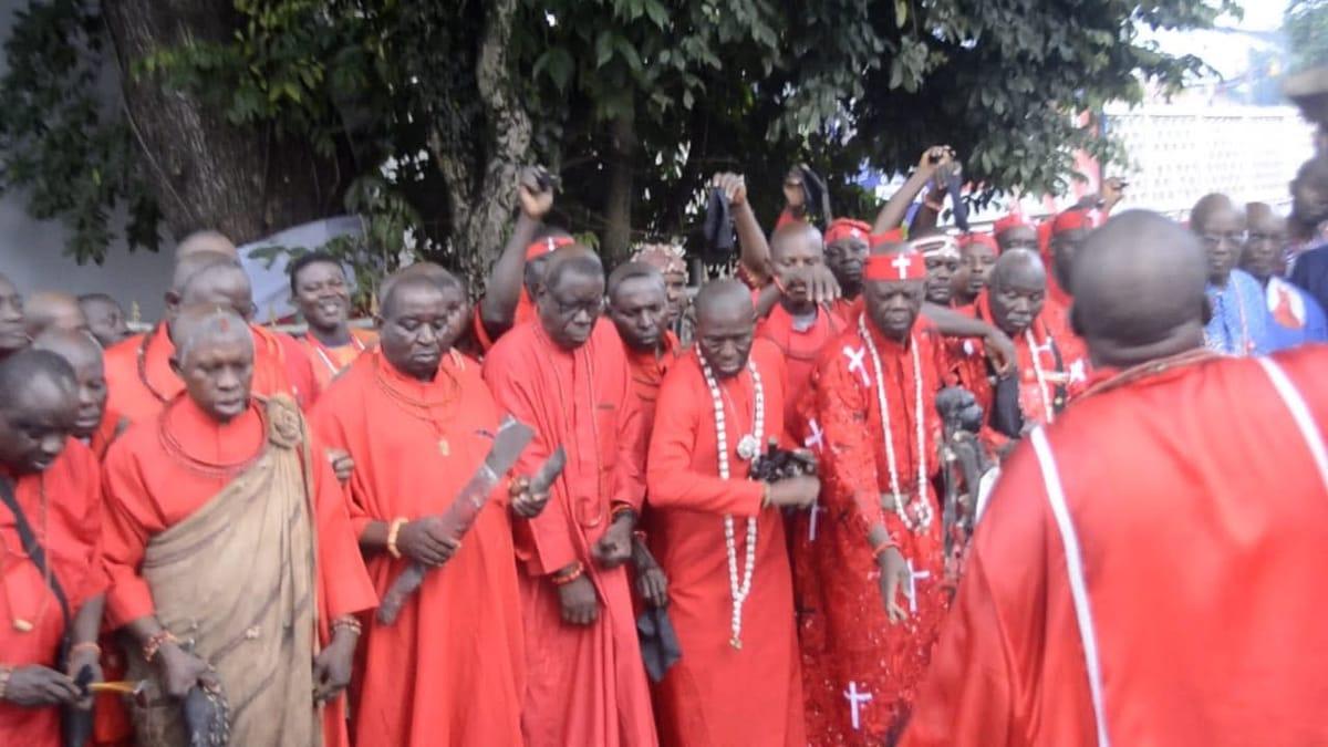 Traditional spiritual objects and regalia displayed during the curse invocation ceremony in Benin City.