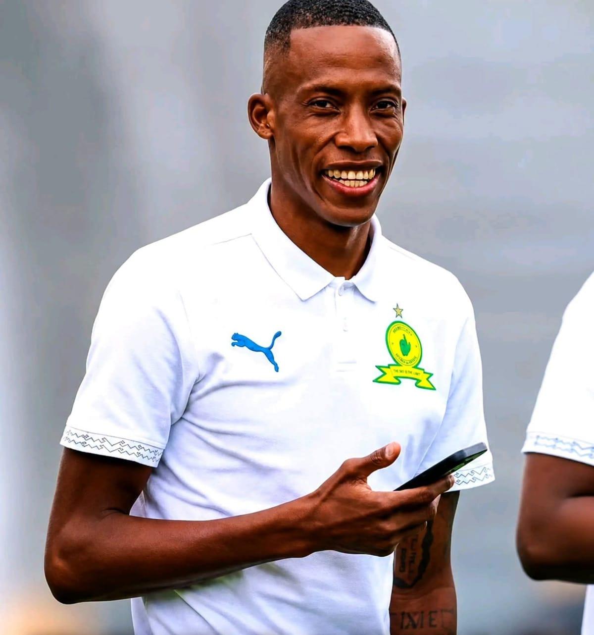 Divine Lunga, a key defender for Zimbabwe's national team, escaped harm during a recent shooting incident in South Africa.