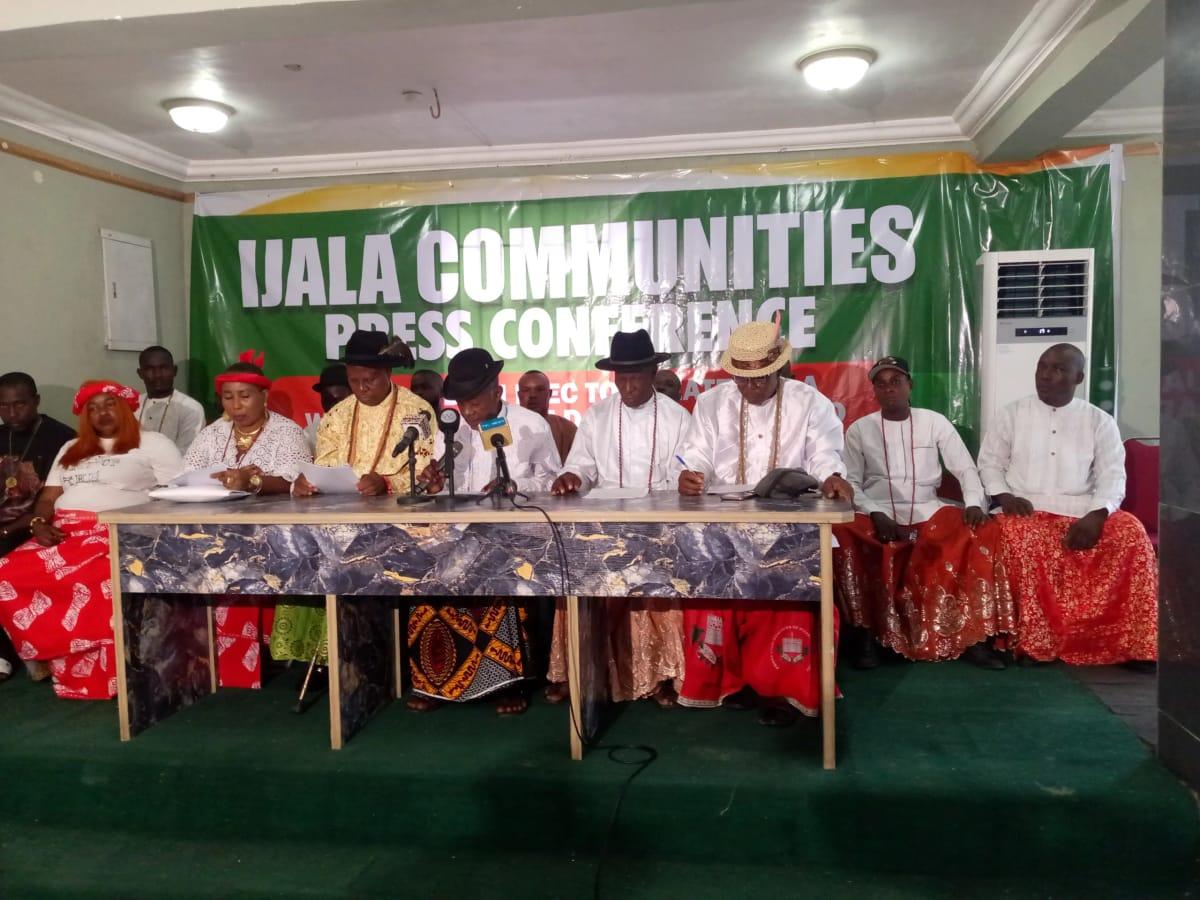 Community leaders from Ijala addressing journalists during their protest in Warri, Delta State.