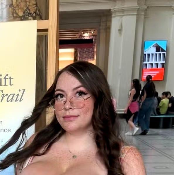 Summer Robert's Macromastia: UK Woman Details Dating Struggles