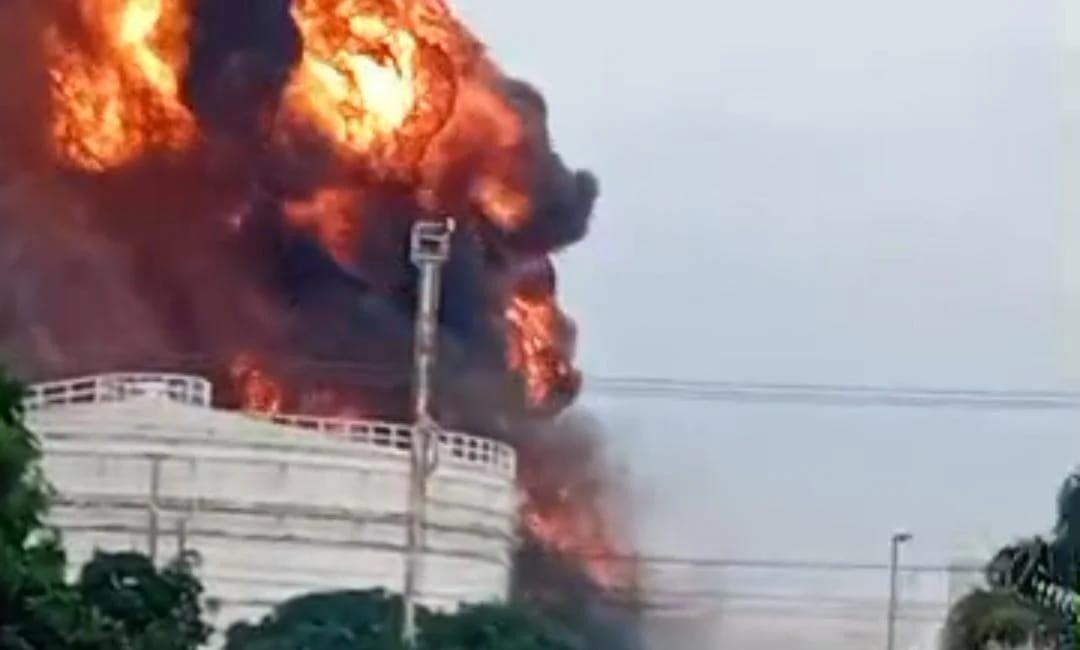 Lagos Fire Service Battles Inferno at Apapa Fuel Terminal