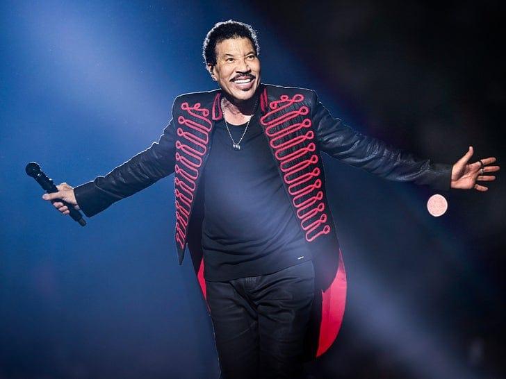 Music Icon Lionel Richie Still Admitted in ICU for Heart Tests