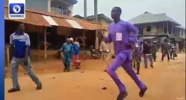 Ejigbo Polling Unit Descends into Chaos as Violence Disrupts Voting Process