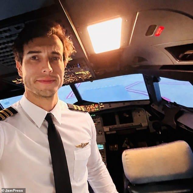 Student Pilot Lands Cessna Alone After Instructor Jumps Mid-Flight in Argentina