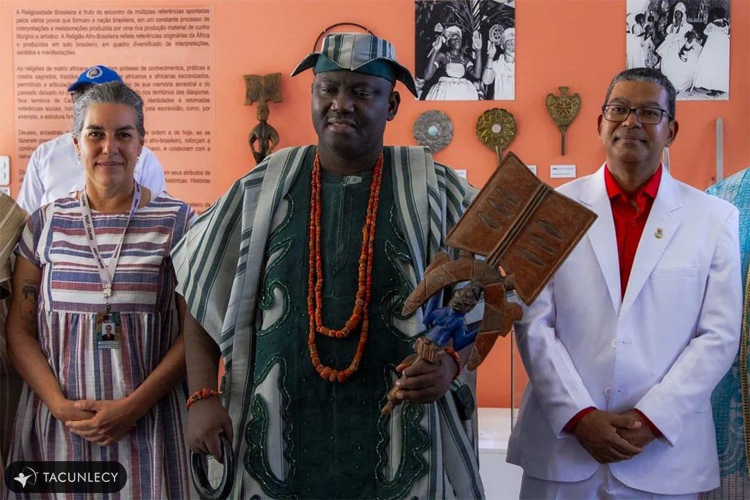 Oba Akeem Owoade, Alaafin of Oyo, exploring exhibits during his visit to the largest Afro-Brazilian museum in Latin America.