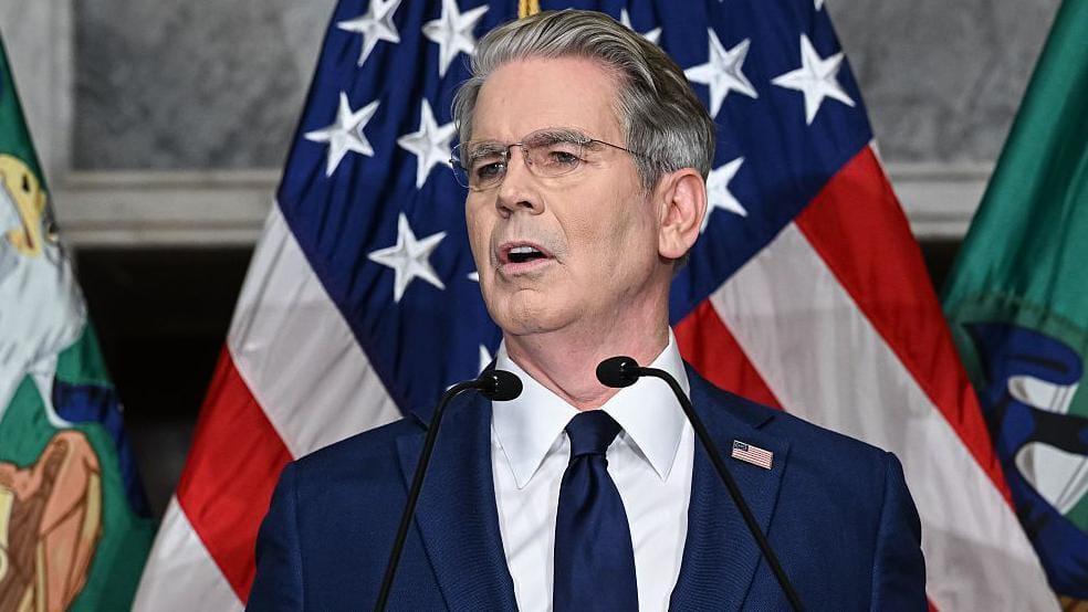 US Hits Iran with Broad Sanctions on Oil, Military Networks