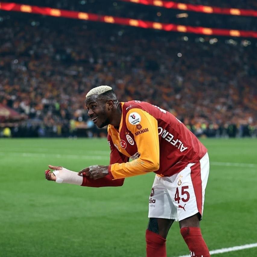Victor Osimhen in action for Galatasaray during a recent match.